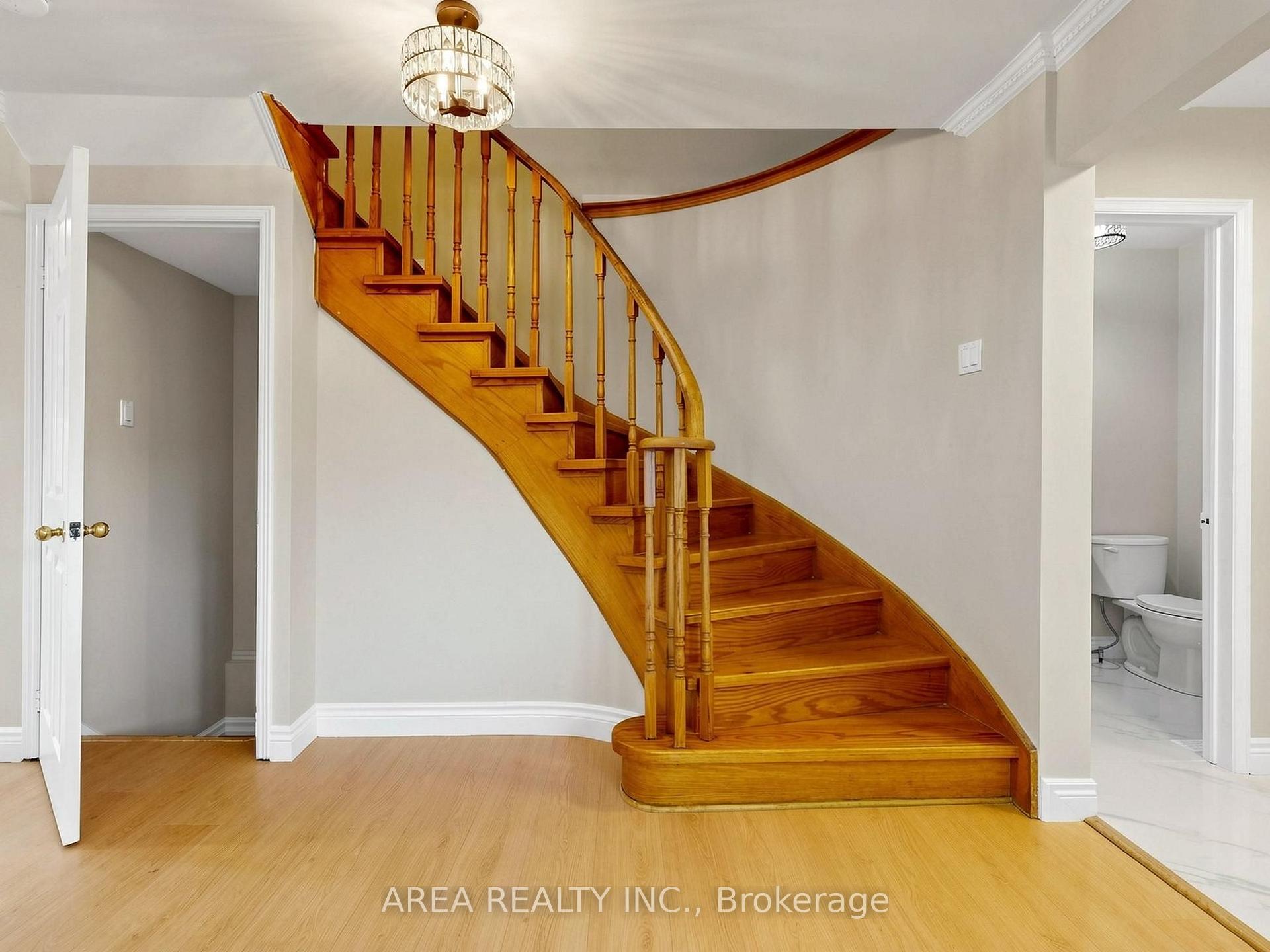 Photo 23 of 4749 Empire Crescent, Mississauga, Hurontario — HOMEH