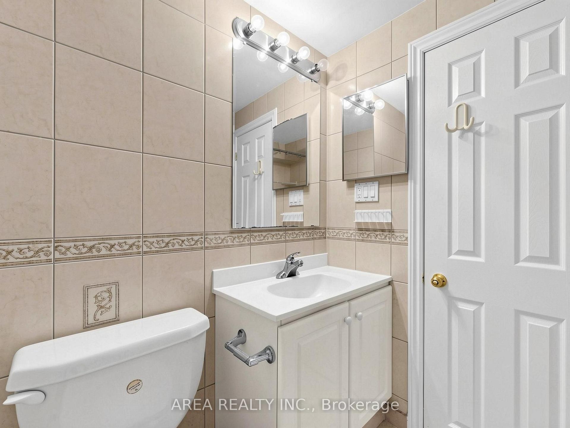 Photo 45 of 4749 Empire Crescent, Mississauga, Hurontario — HOMEH