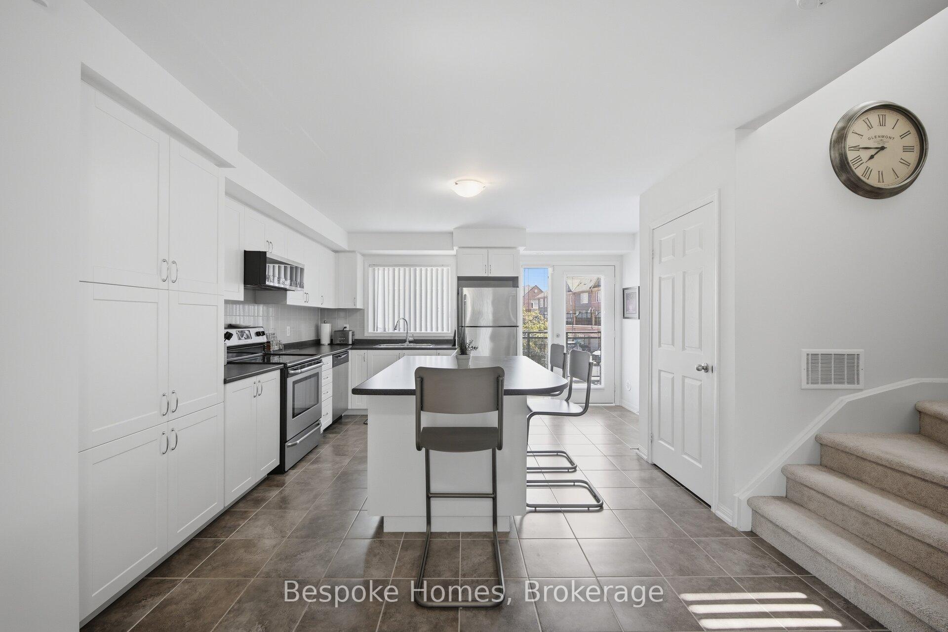 Photo 9 of 15937 Bayview Avenue, Aurora, Bayview Northeast — HOMEH