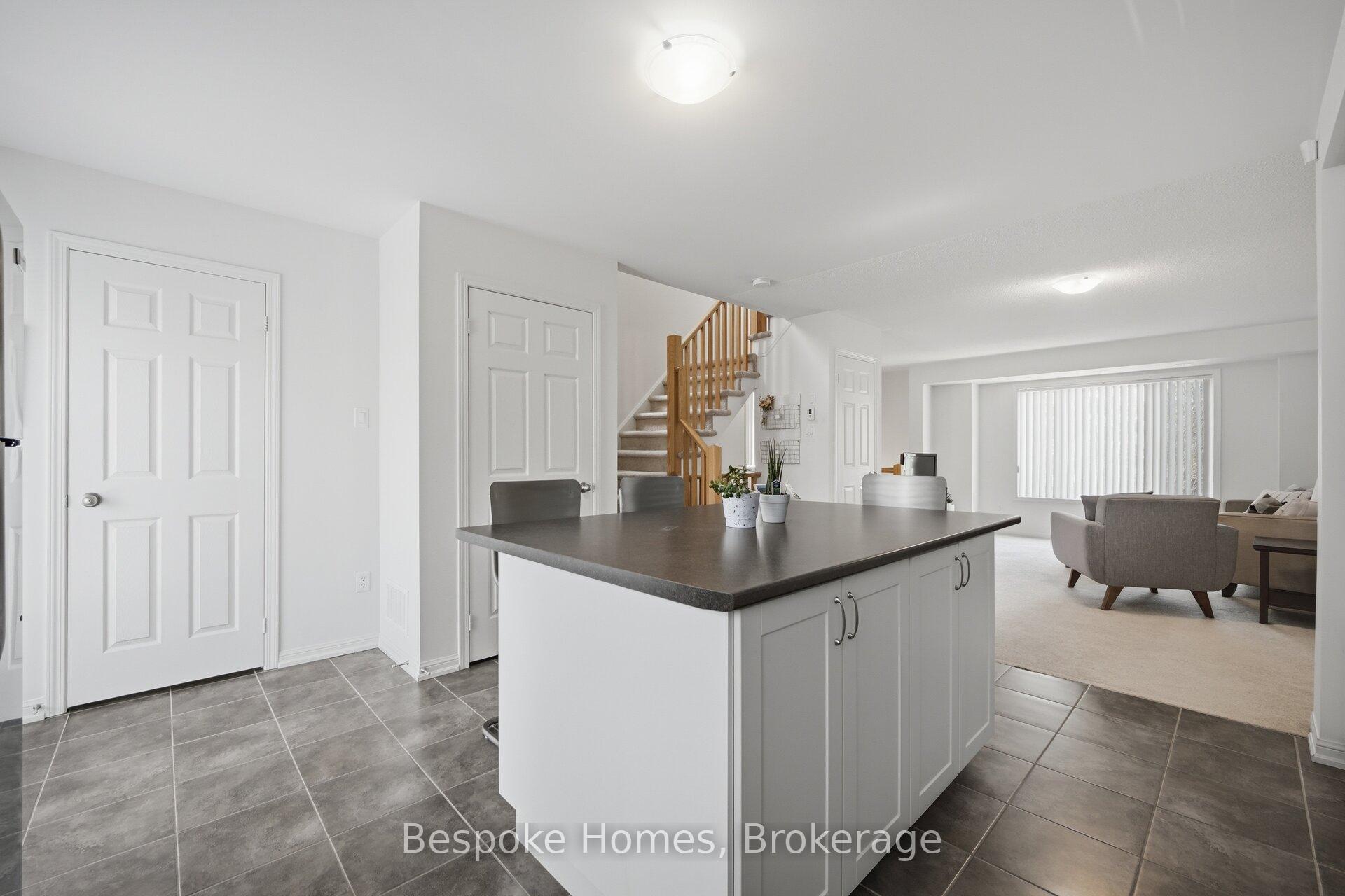 Photo 12 of 15937 Bayview Avenue, Aurora, Bayview Northeast — HOMEH