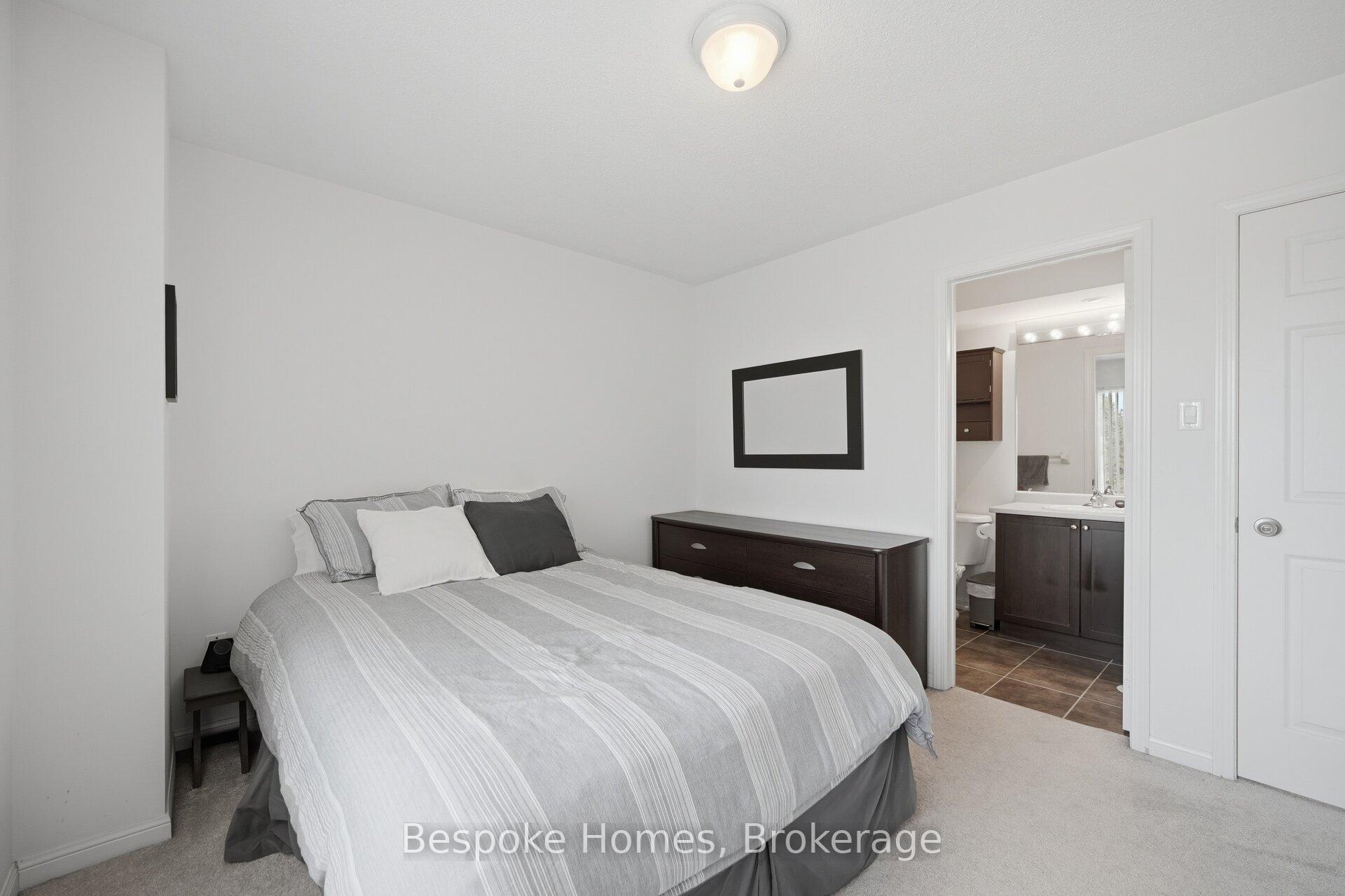 Photo 16 of 15937 Bayview Avenue, Aurora, Bayview Northeast — HOMEH