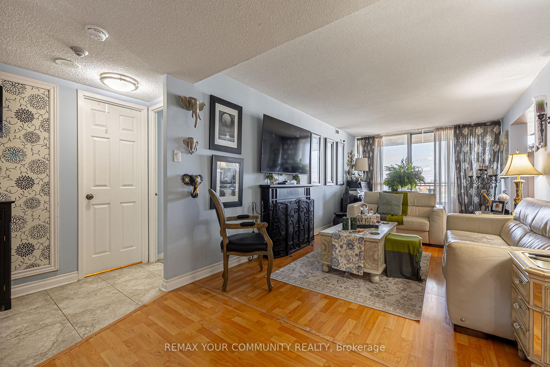 Photo 3 of Unit 1109, 4725 Sheppard Avenue E, Scarborough, Agincourt South-Malvern West — HOMEH