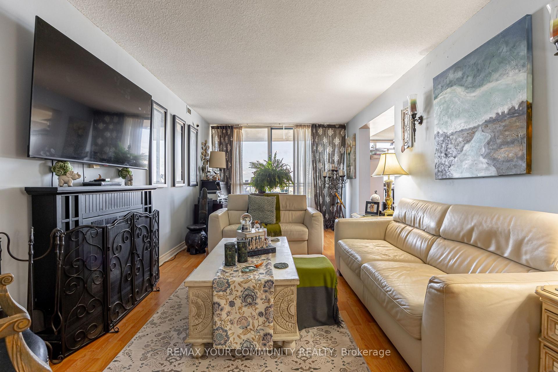 Photo 4 of Unit 1109, 4725 Sheppard Avenue E, Scarborough, Agincourt South-Malvern West — HOMEH