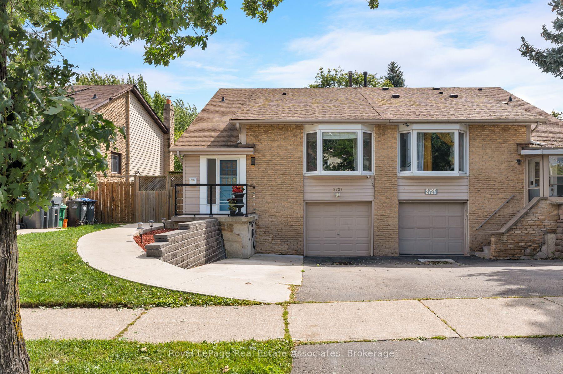 Front of 2727 Bucklepost Crescent