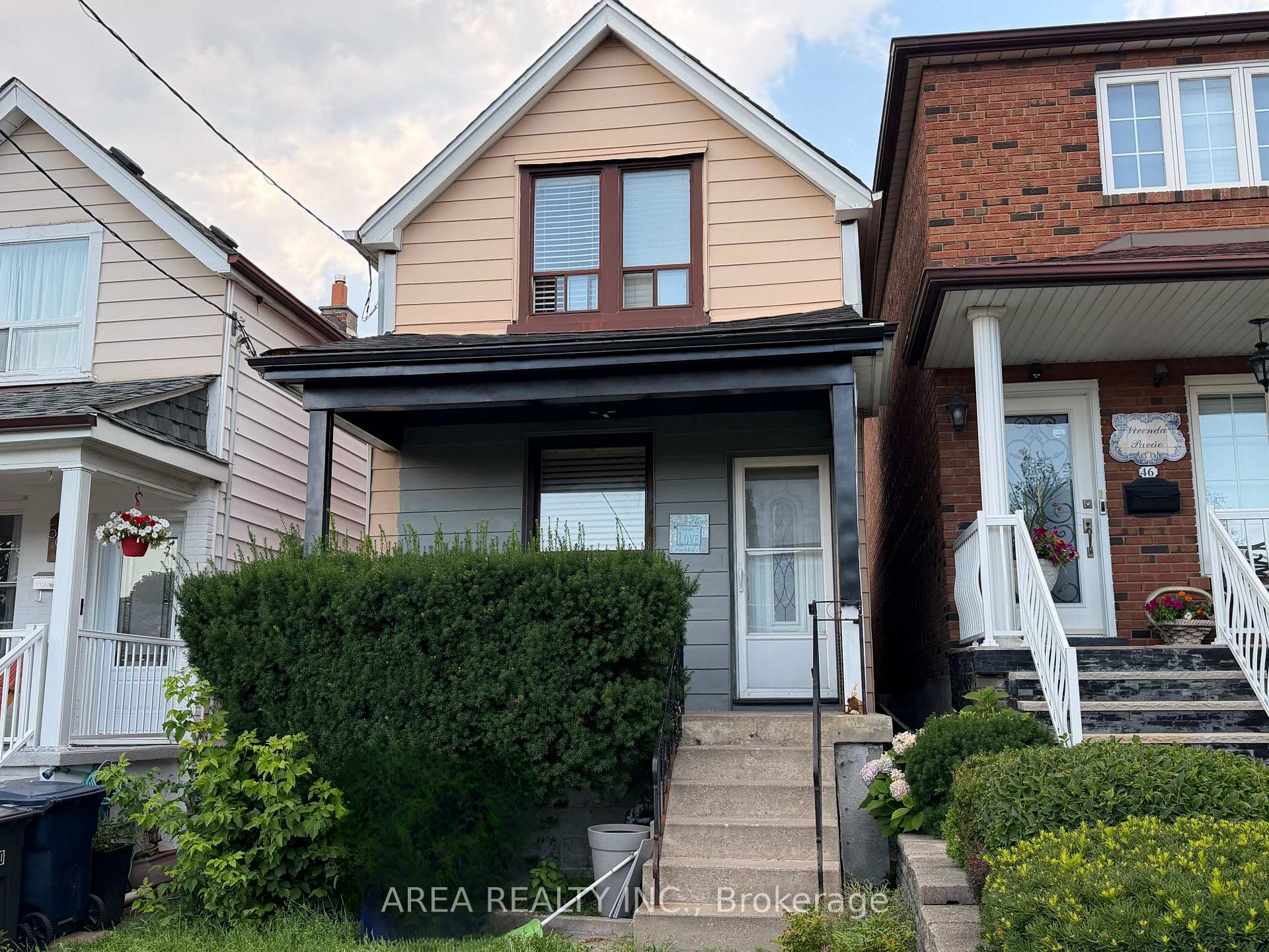Photo of 48 Corby Avenue