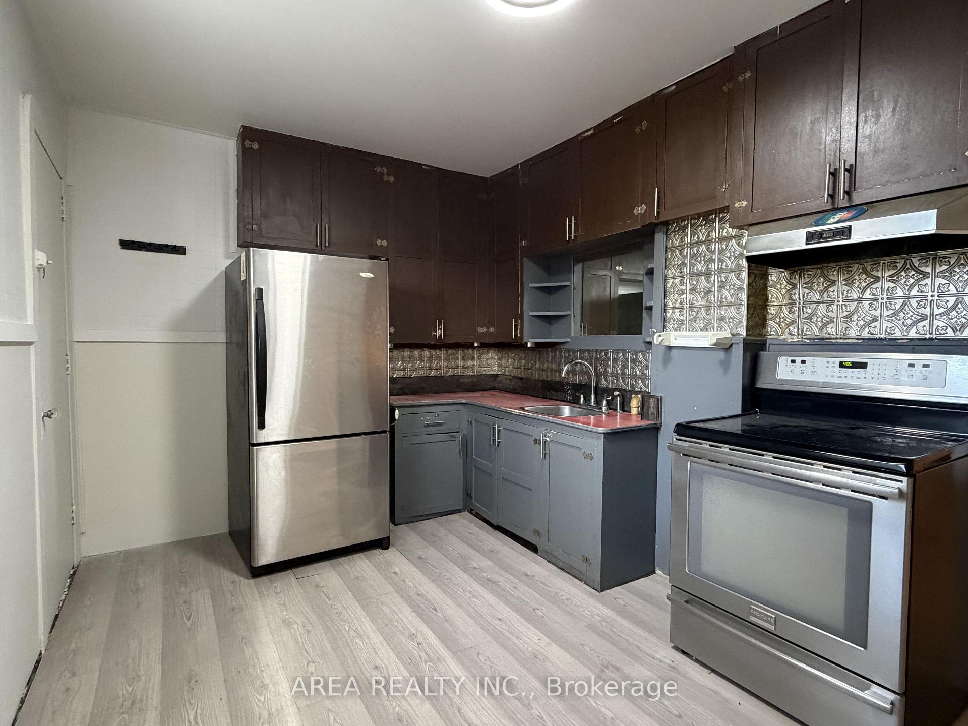 Photo 7 of 48 Corby Avenue, Toronto, Caledonia-Fairbank — HOMEH