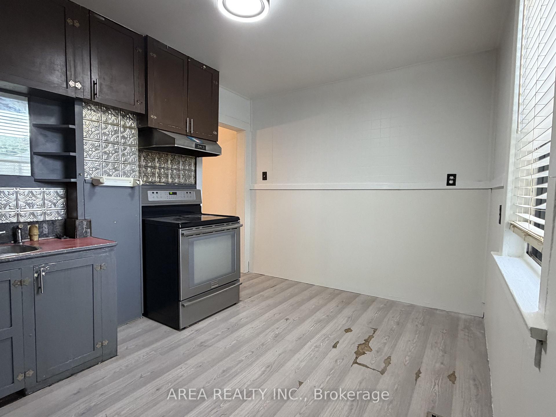 Photo 8 of 48 Corby Avenue, Toronto, Caledonia-Fairbank — HOMEH
