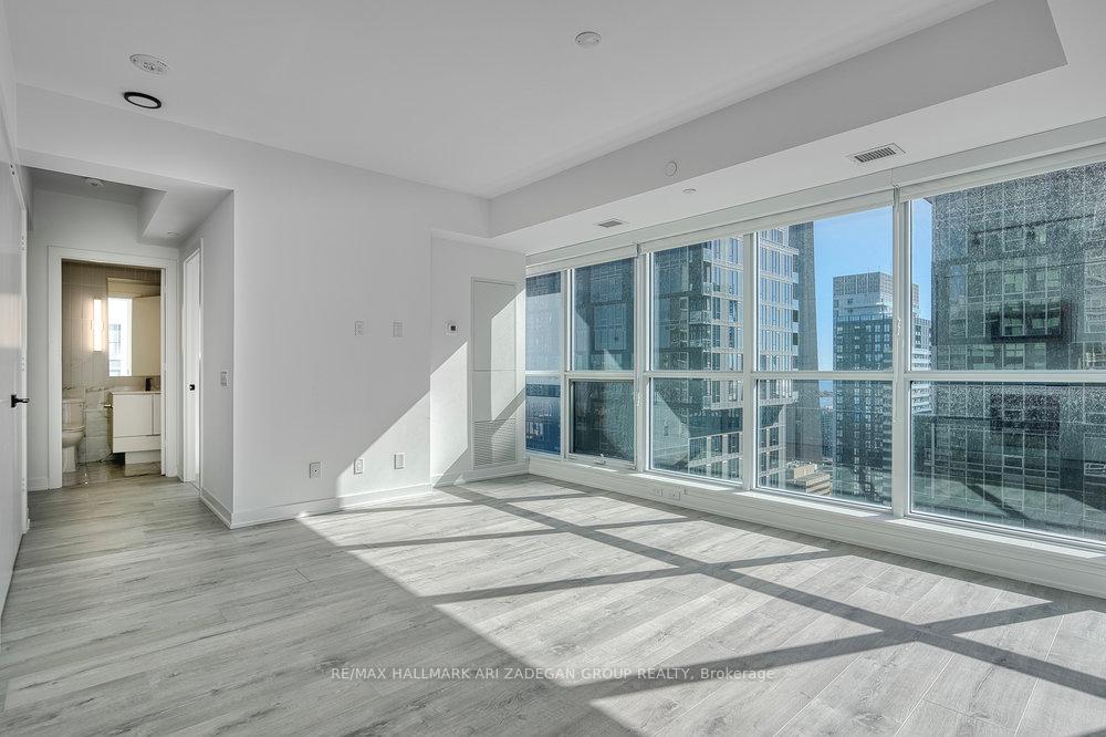 Photo 5 of Unit 4003, 327 King Street W, Toronto, Waterfront Communities — HOMEH