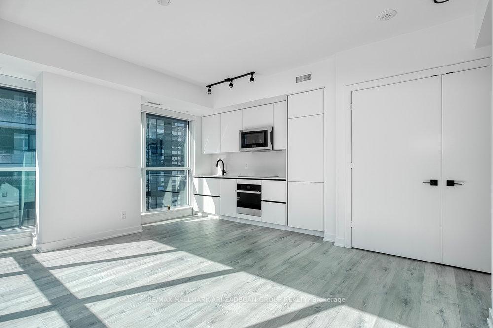Photo 8 of Unit 4003, 327 King Street W, Toronto, Waterfront Communities — HOMEH