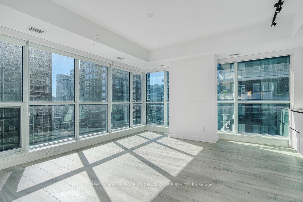 Photo 9 of Unit 4003, 327 King Street W, Toronto, Waterfront Communities — HOMEH