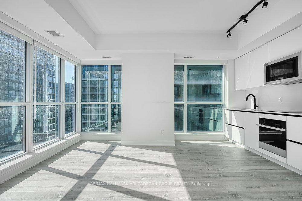 Photo 10 of Unit 4003, 327 King Street W, Toronto, Waterfront Communities — HOMEH