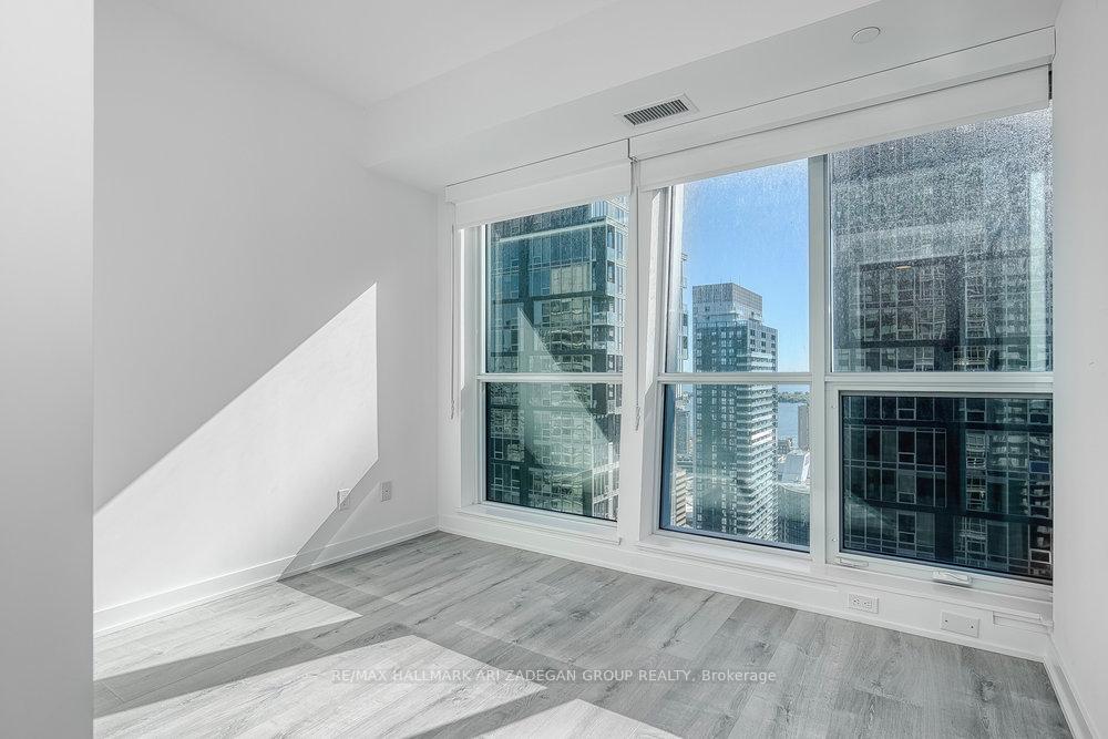 Photo 13 of Unit 4003, 327 King Street W, Toronto, Waterfront Communities — HOMEH