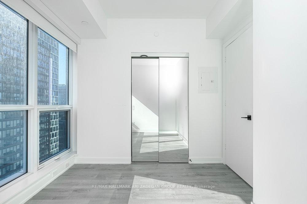 Photo 14 of Unit 4003, 327 King Street W, Toronto, Waterfront Communities — HOMEH