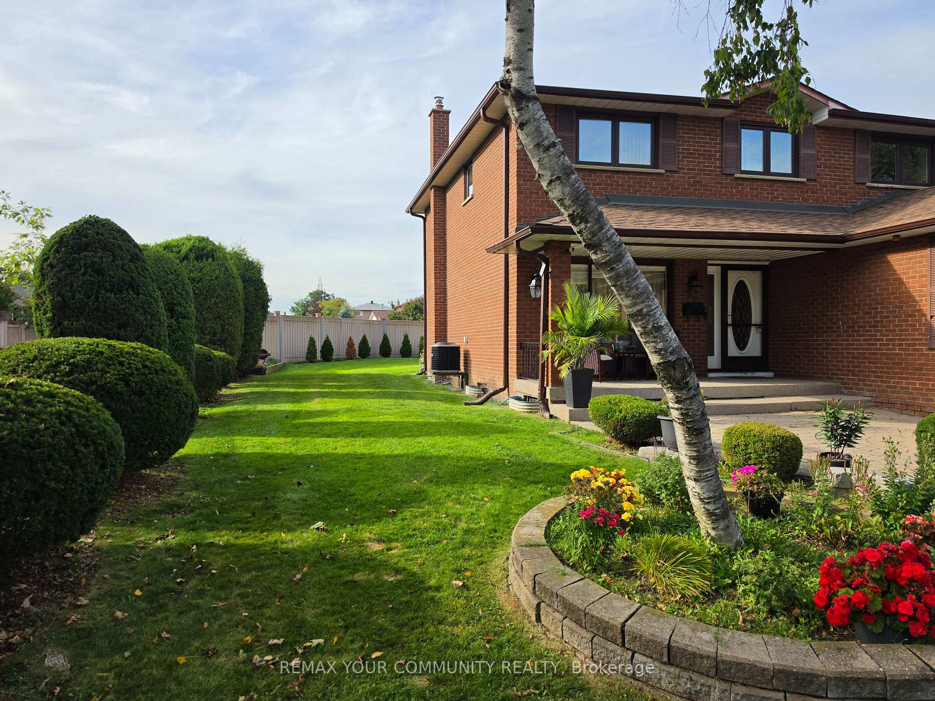 Photo 2 of 4260 Alta Place, Mississauga, Rathwood — HOMEH