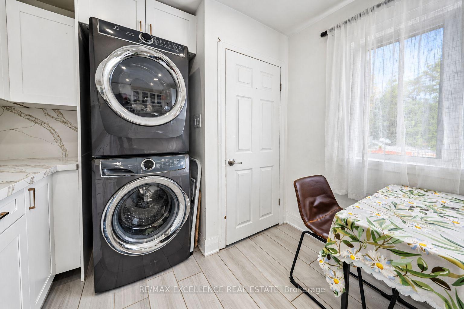 Photo 16 of 49 Barrhead Crescent, Etobicoke, Rexdale-Kipling — HOMEH