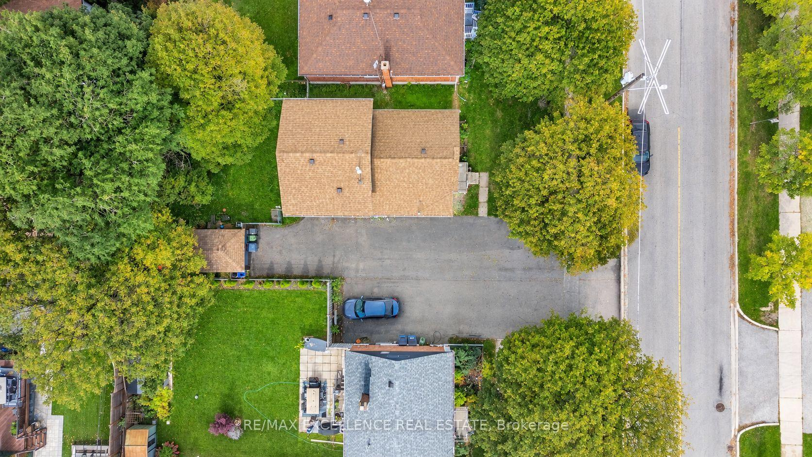 Photo 20 of 49 Barrhead Crescent, Etobicoke, Rexdale-Kipling — HOMEH