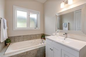 Photo 13 of 480 Hamilton Drive, Hamilton, Ancaster — HOMEH