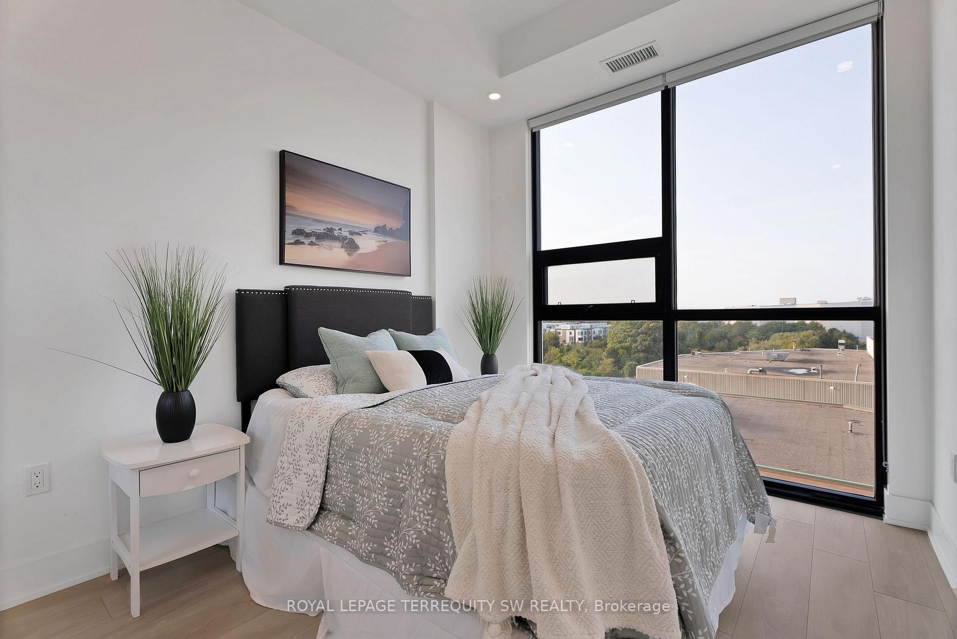 Photo 12 of Unit 515, 2916 Highway 7, Vaughan, Concord — HOMEH