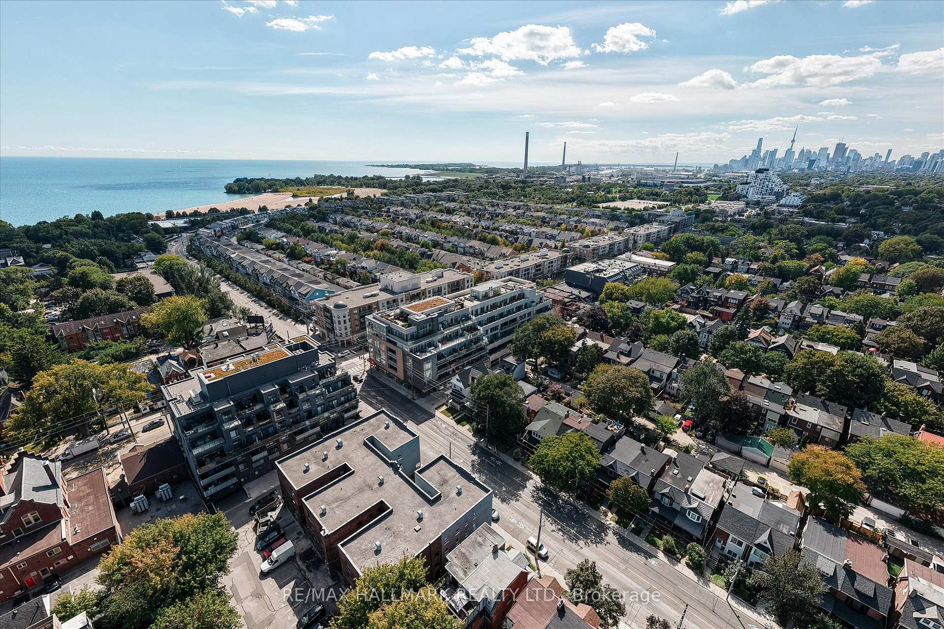Photo 3 of Unit 403, 200 Woodbine Avenue, Toronto, The Beaches — HOMEH