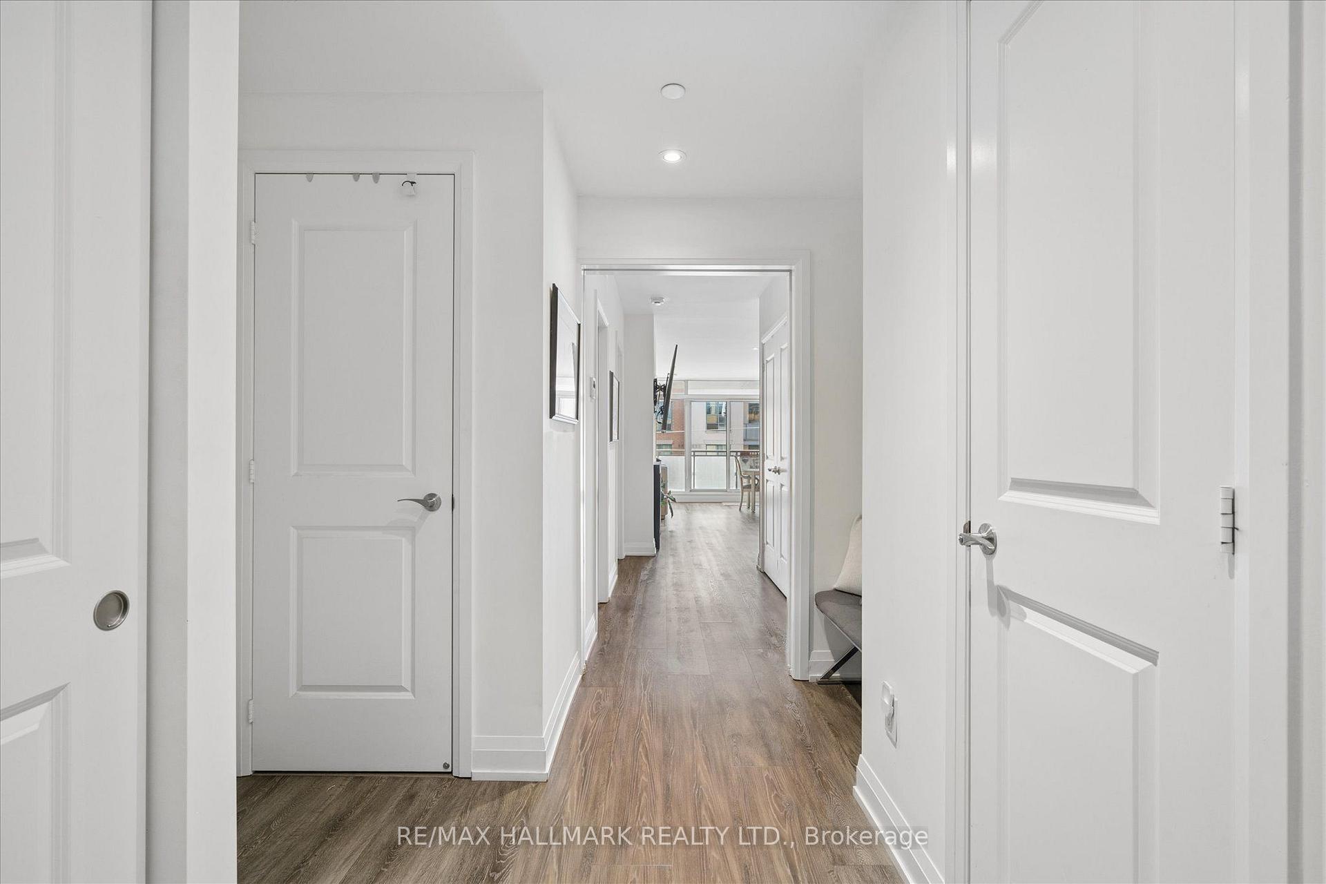 Photo 6 of Unit 403, 200 Woodbine Avenue, Toronto, The Beaches — HOMEH