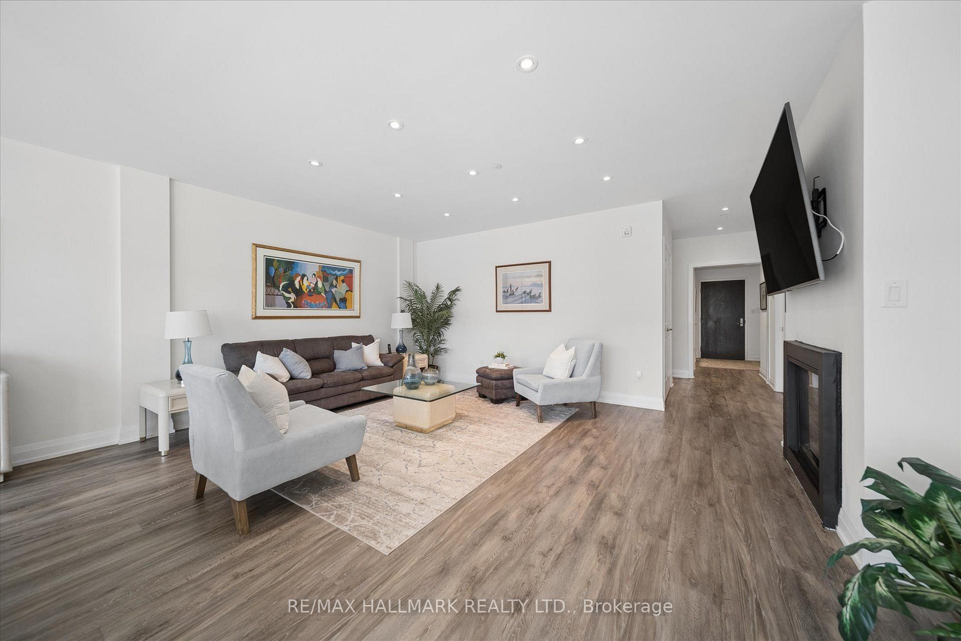 Photo 12 of Unit 403, 200 Woodbine Avenue, Toronto, The Beaches — HOMEH