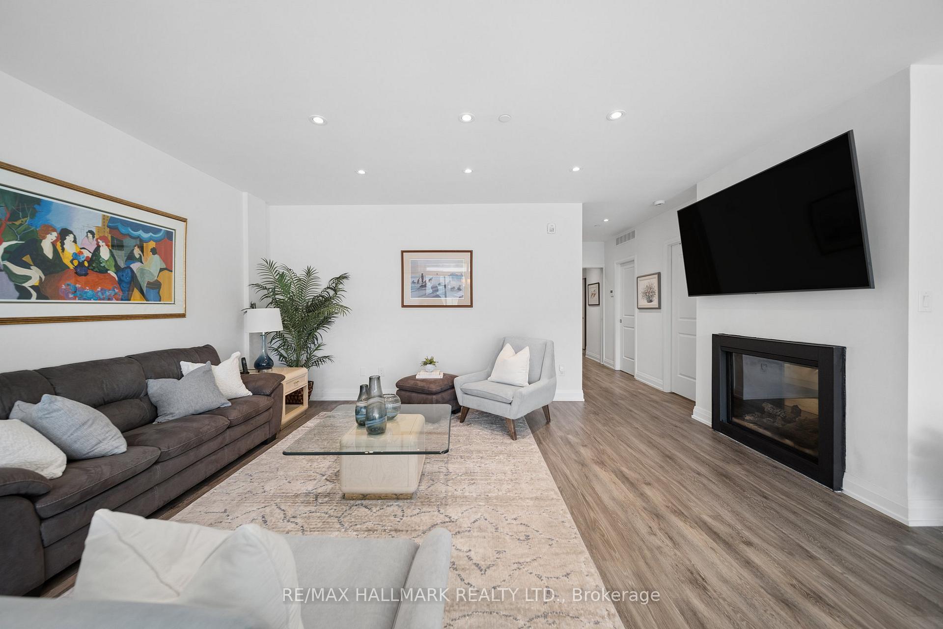 Photo 15 of Unit 403, 200 Woodbine Avenue, Toronto, The Beaches — HOMEH