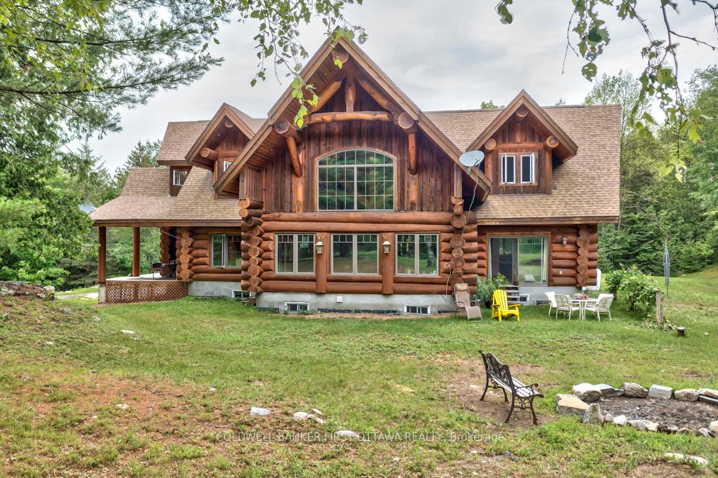 Photo of 2467 Darling Road
