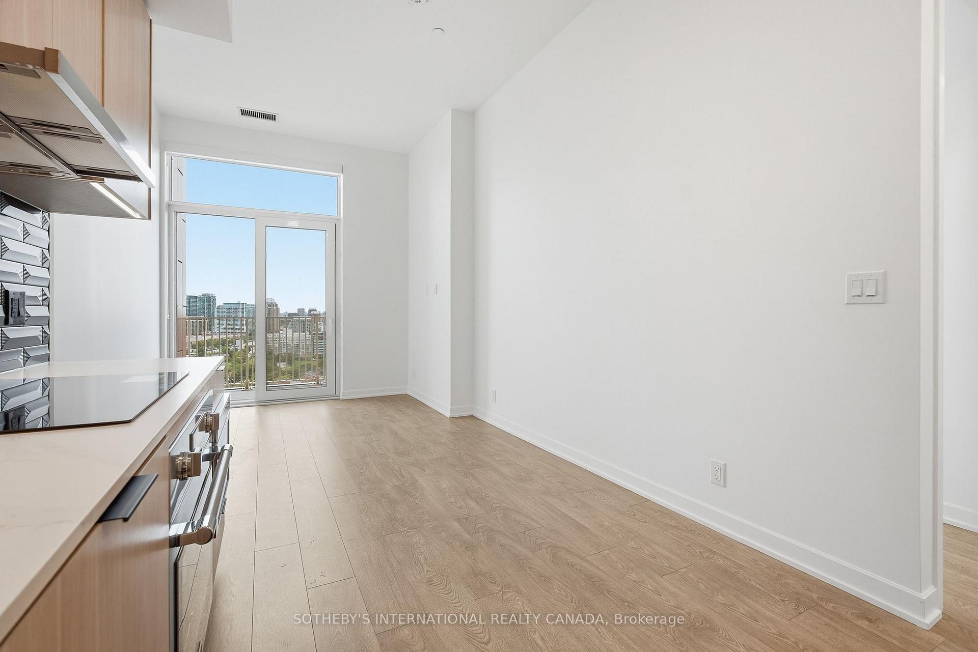 Photo 5 of Unit PH14, 88 Bathurst Street, Toronto, Niagara — HOMEH