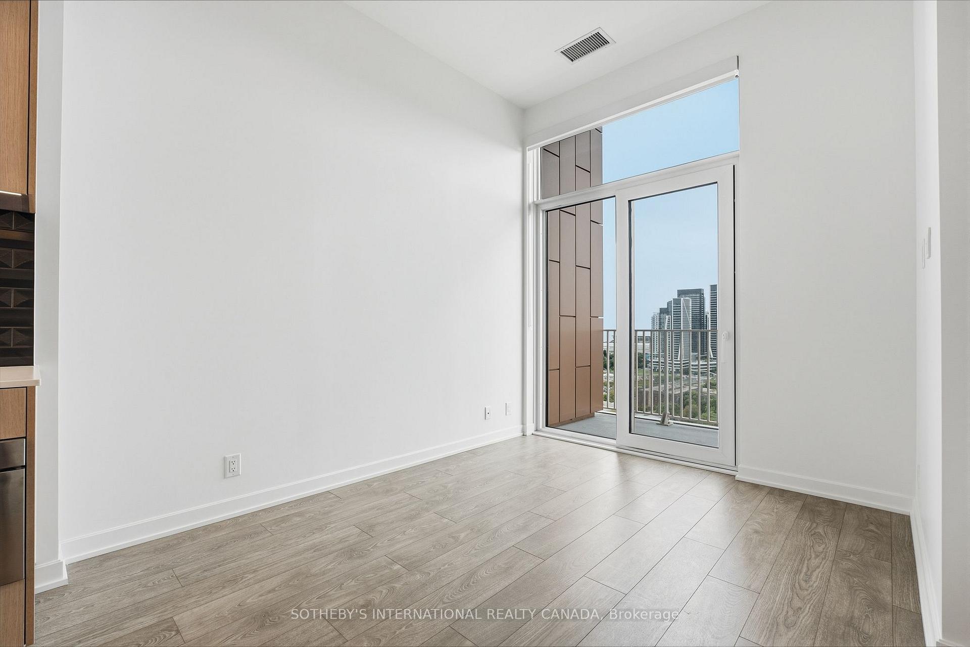 Photo 6 of Unit PH14, 88 Bathurst Street, Toronto, Niagara — HOMEH