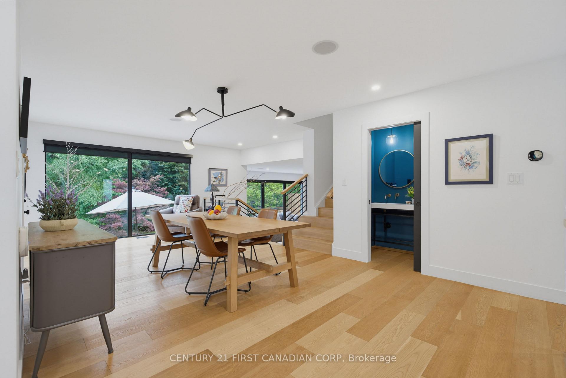 Photo 17 of 1125 The Parkway, London, East B — HOMEH