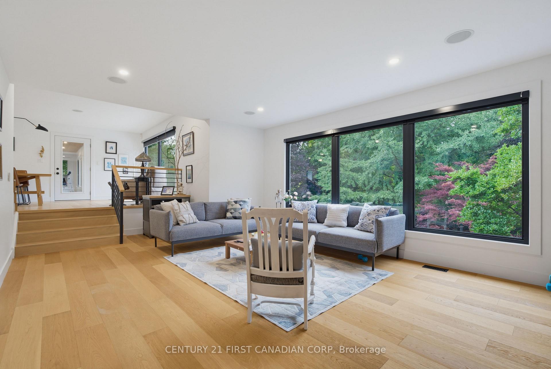 Photo 20 of 1125 The Parkway, London, East B — HOMEH