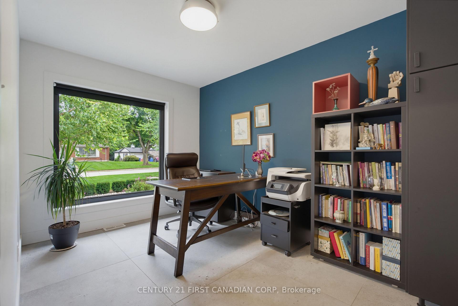 Photo 32 of 1125 The Parkway, London, East B — HOMEH
