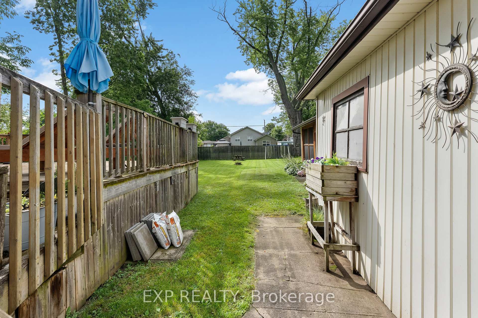 Photo 3 of 3938 Main Street, Niagara Falls, Chippawa — HOMEH