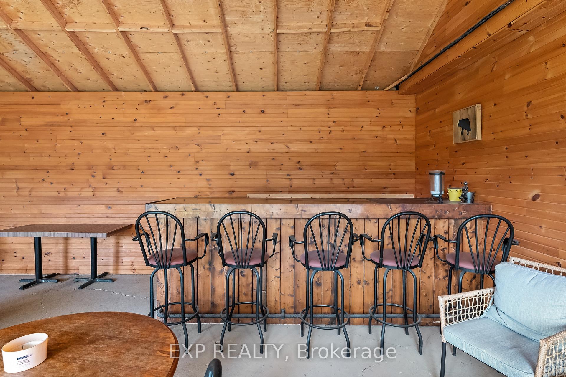 Photo 6 of 3938 Main Street, Niagara Falls, Chippawa — HOMEH