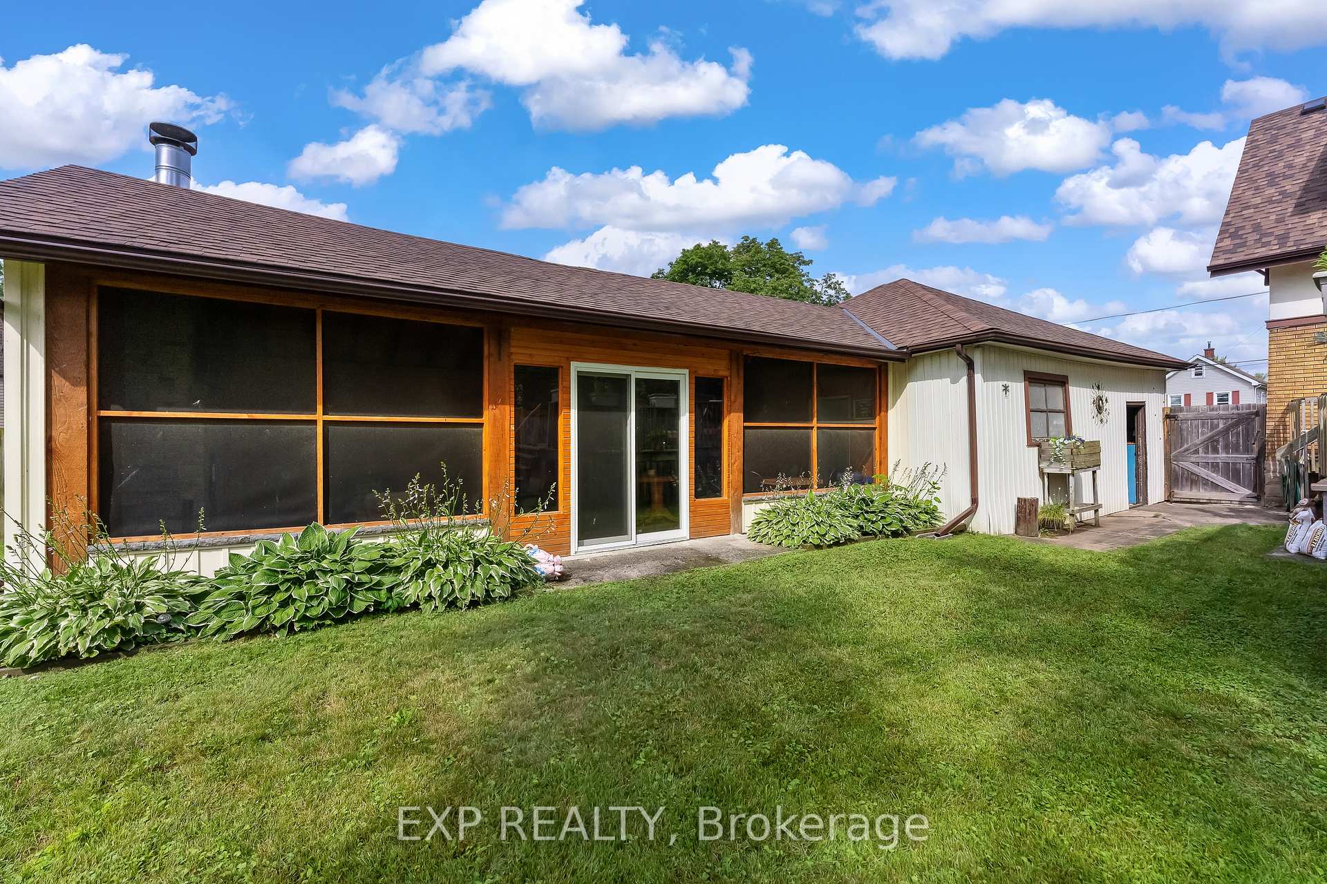 Photo 14 of 3938 Main Street, Niagara Falls, Chippawa — HOMEH