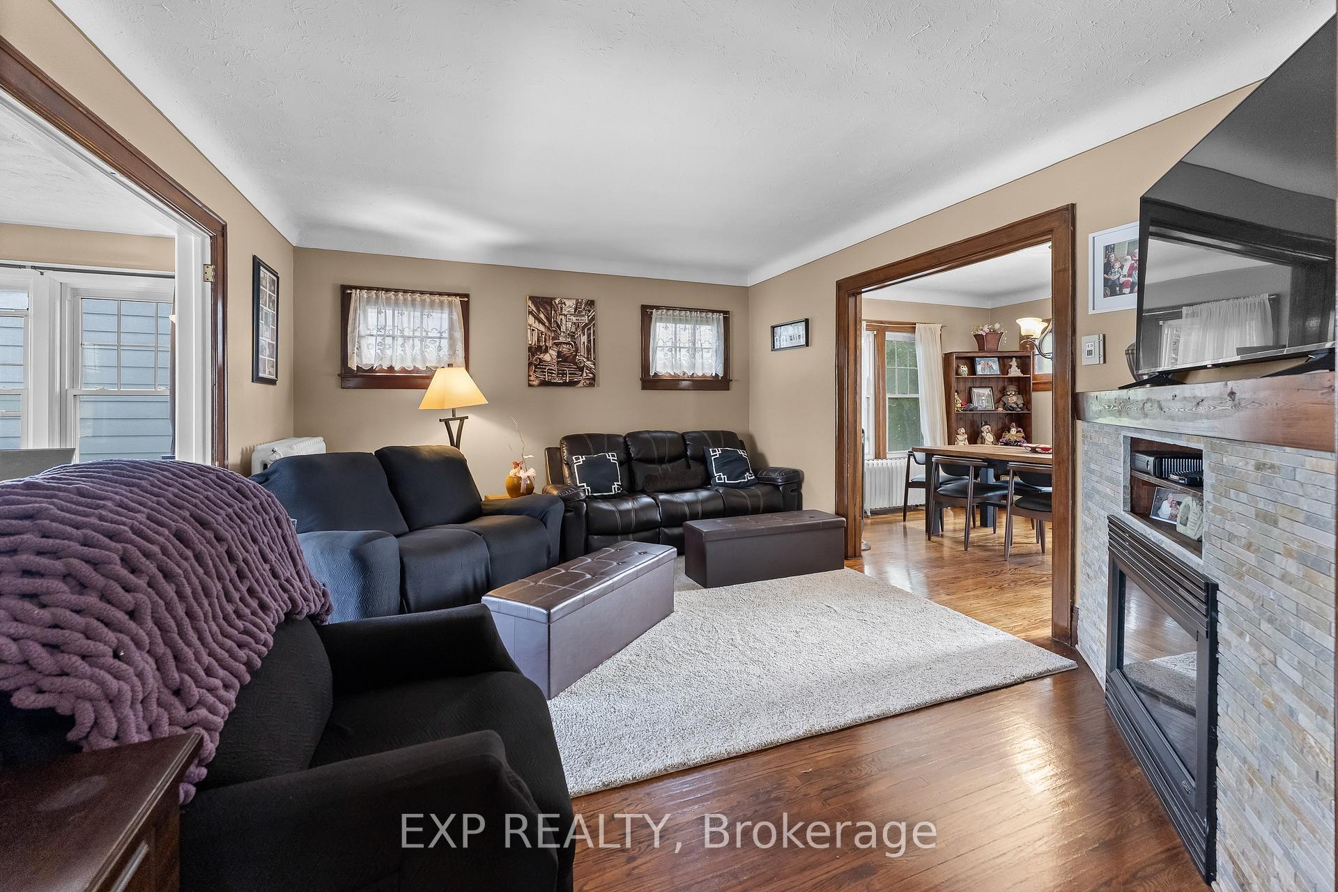 Photo 22 of 3938 Main Street, Niagara Falls, Chippawa — HOMEH