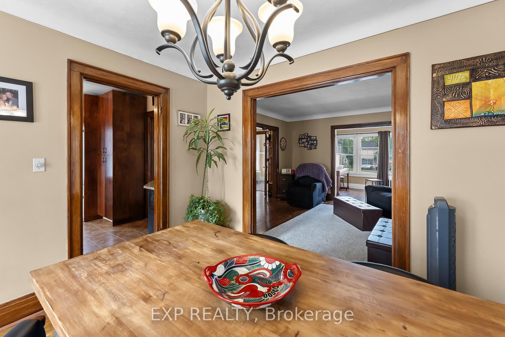 Photo 27 of 3938 Main Street, Niagara Falls, Chippawa — HOMEH