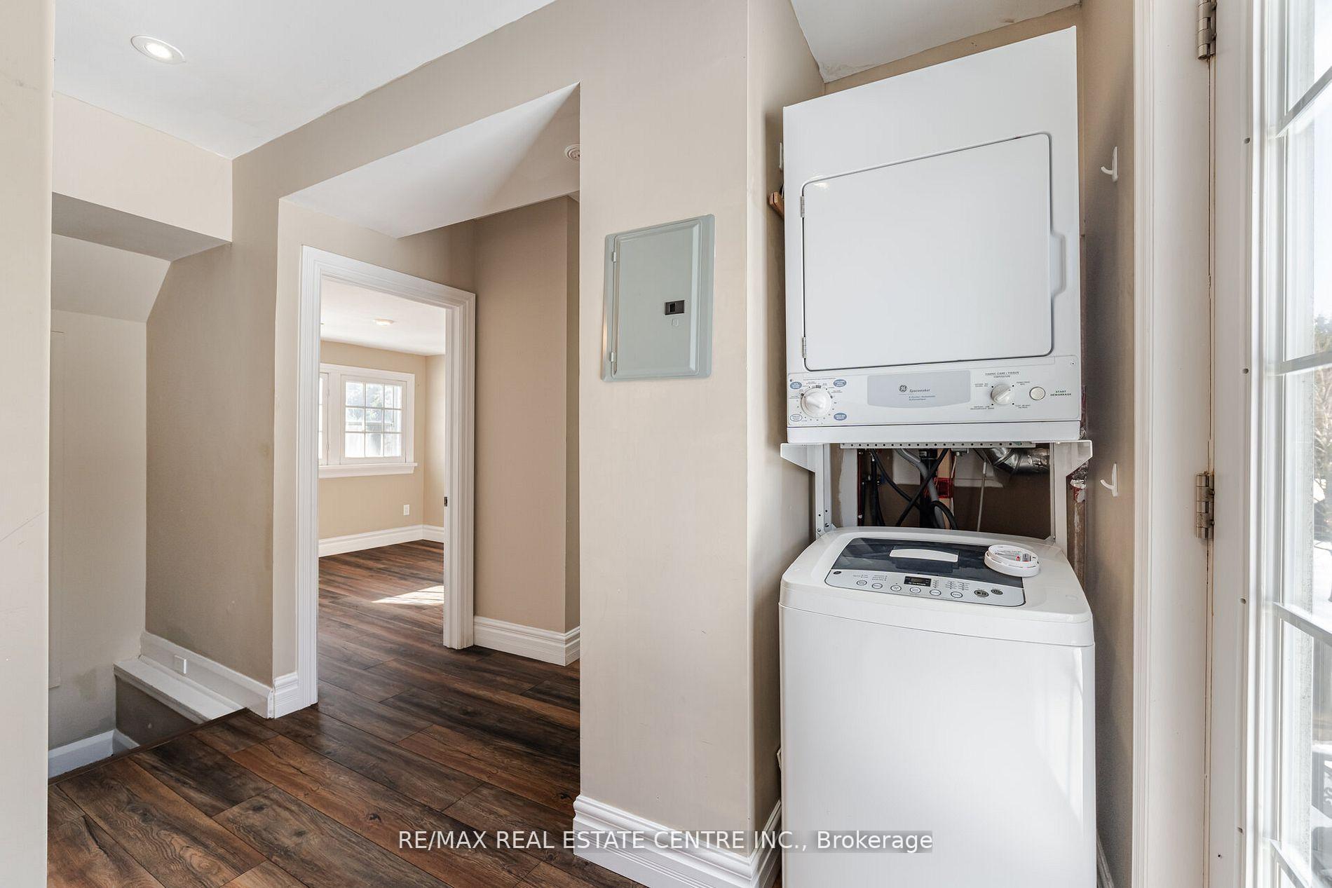Photo 10 of 174 Victoria Street, Brampton, Bram West — HOMEH