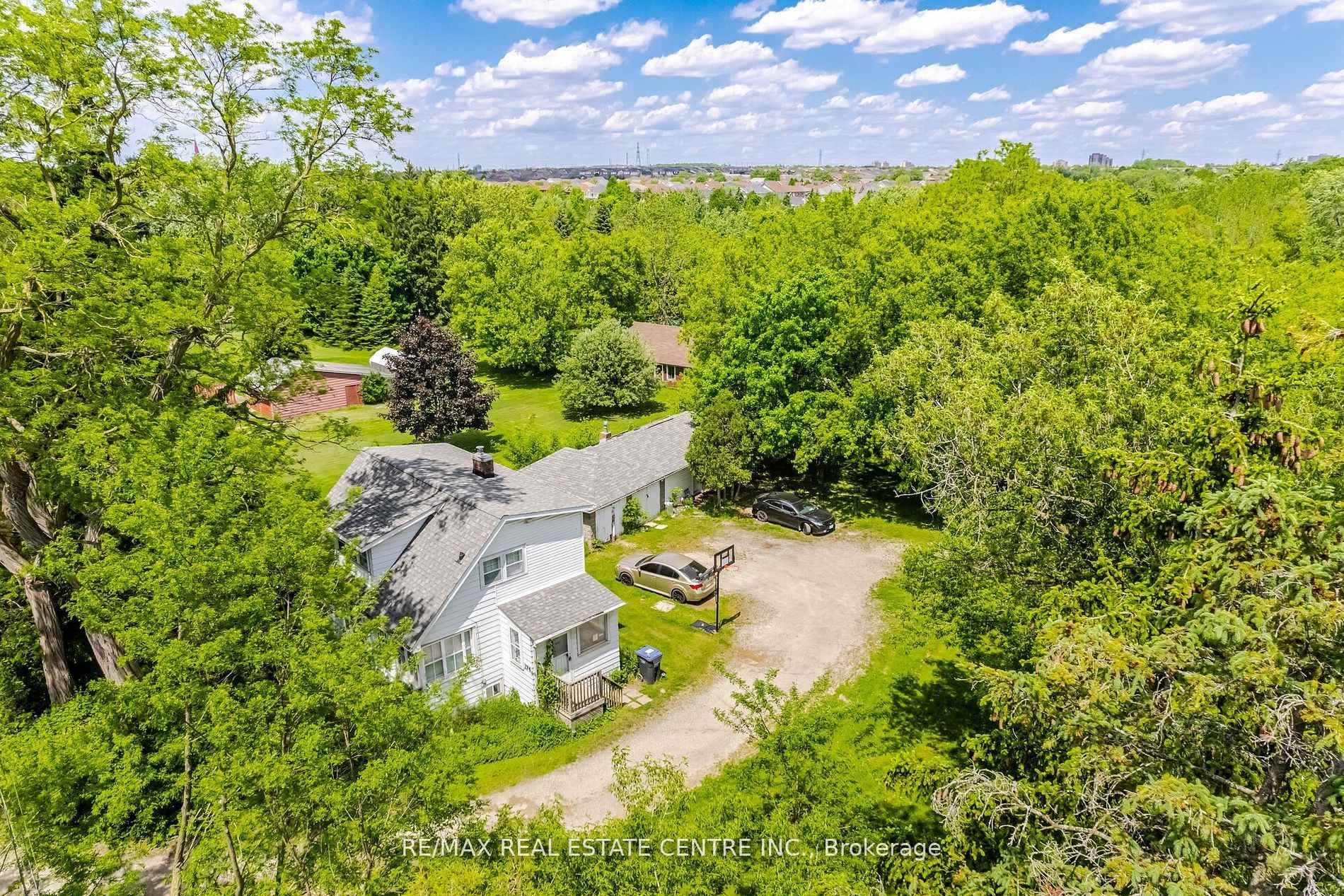 Photo 29 of 174 Victoria Street, Brampton, Bram West — HOMEH