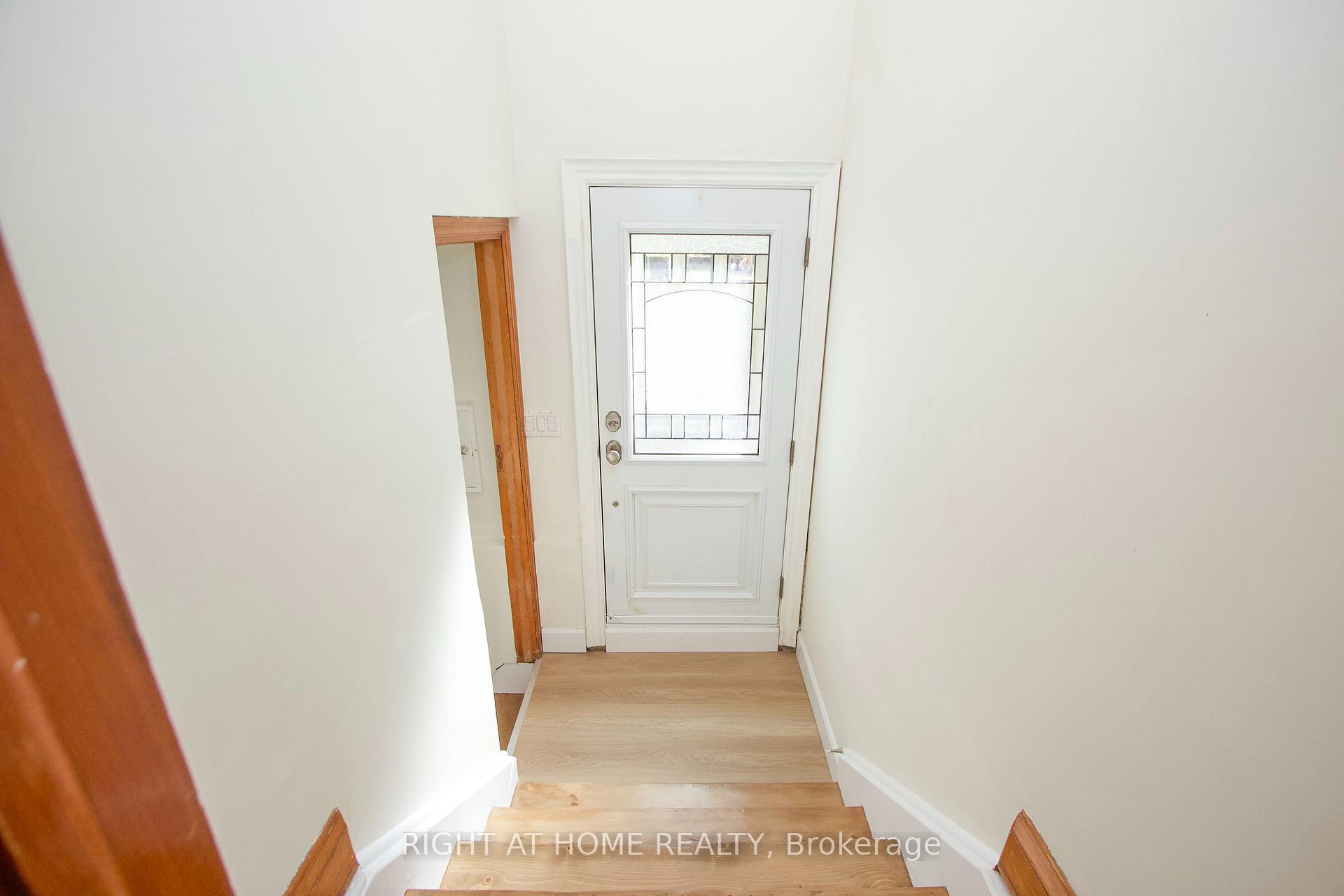 Photo 14 of 488 Cromwell Avenue, Oshawa, Vanier — HOMEH