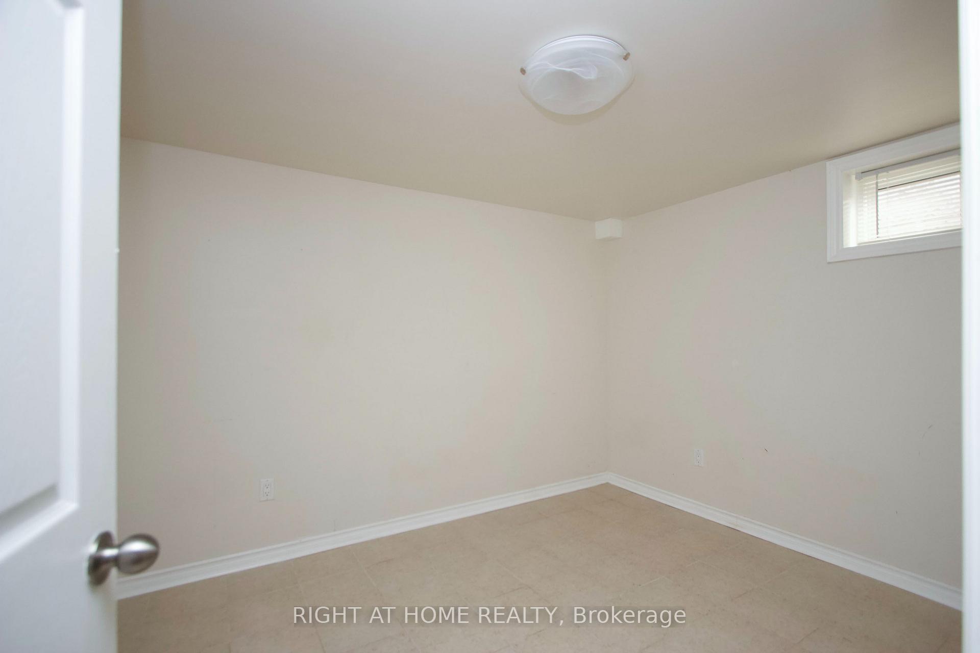 Photo 22 of 488 Cromwell Avenue, Oshawa, Vanier — HOMEH