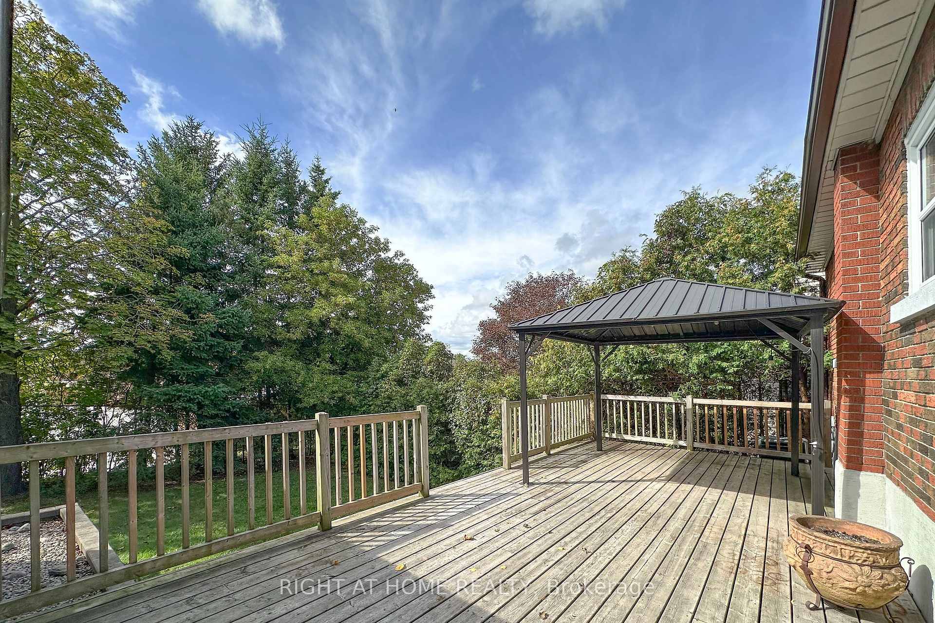 Photo 25 of 488 Cromwell Avenue, Oshawa, Vanier — HOMEH