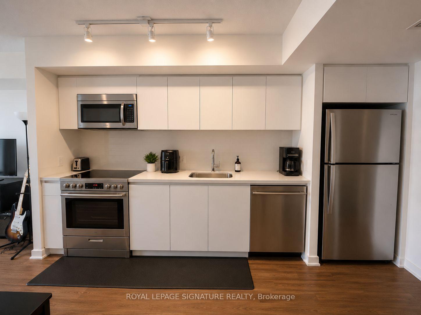 Photo 5 of Unit 310, 85 Queens Wharf Road, Toronto, Waterfront Communities — HOMEH