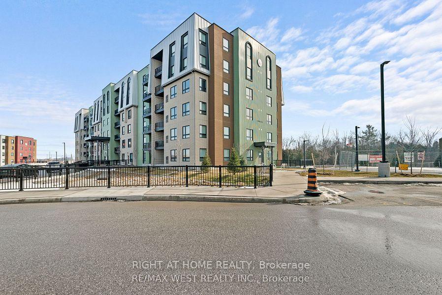 Photo 3 of 113-5 Chef Lane, Barrie, Rural Barrie Southeast — HOMEH