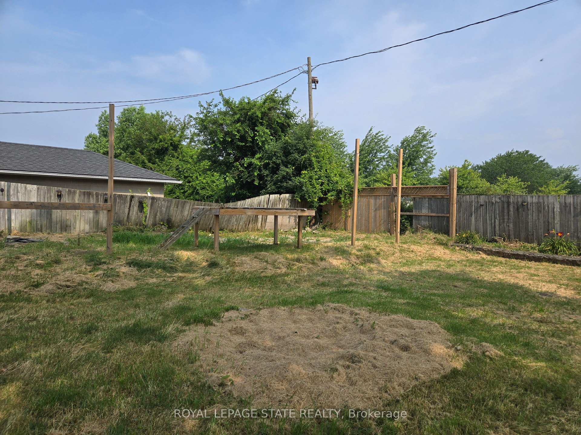 Photo 4 of 16 Broderick Avenue, Thorold, Thorold Downtown — HOMEH