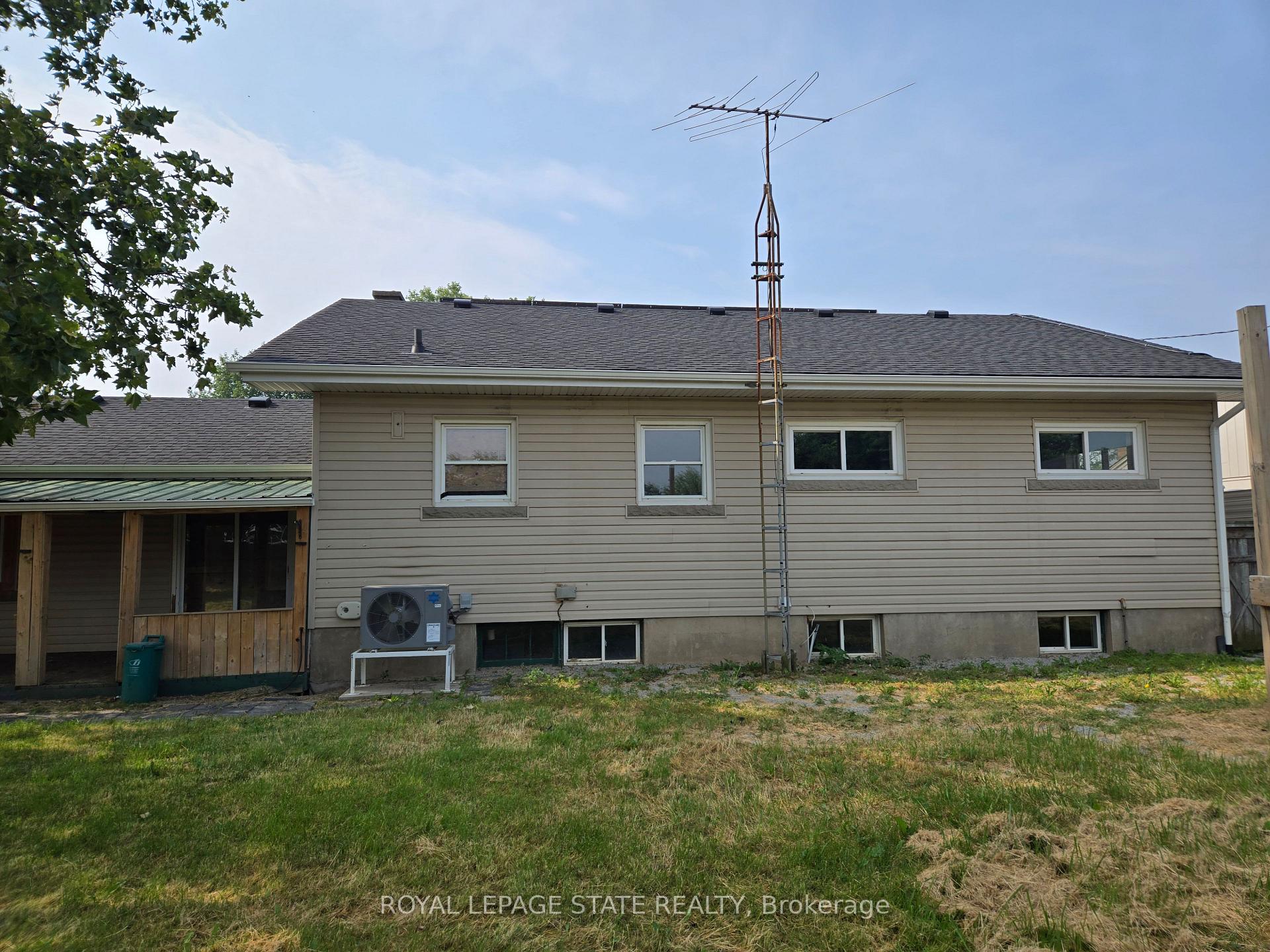 Photo 6 of 16 Broderick Avenue, Thorold, Thorold Downtown — HOMEH