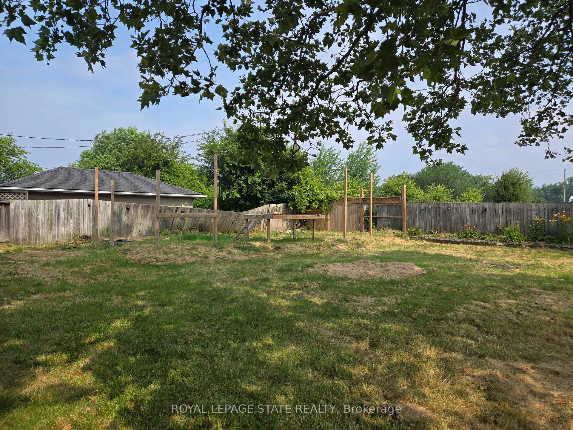 Photo 8 of 16 Broderick Avenue, Thorold, Thorold Downtown — HOMEH