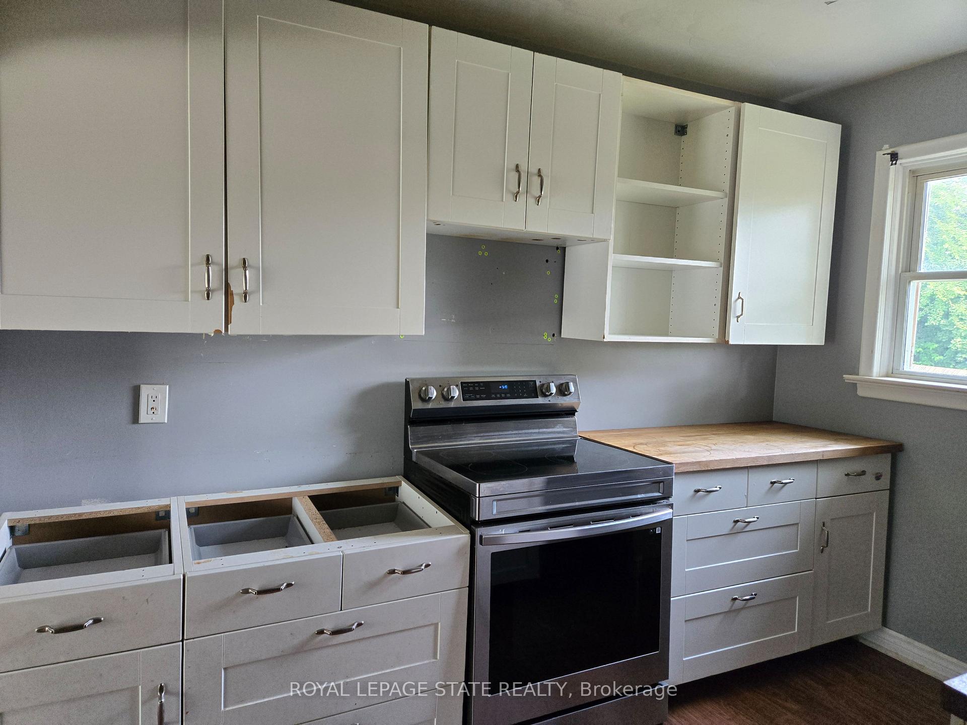 Photo 13 of 16 Broderick Avenue, Thorold, Thorold Downtown — HOMEH