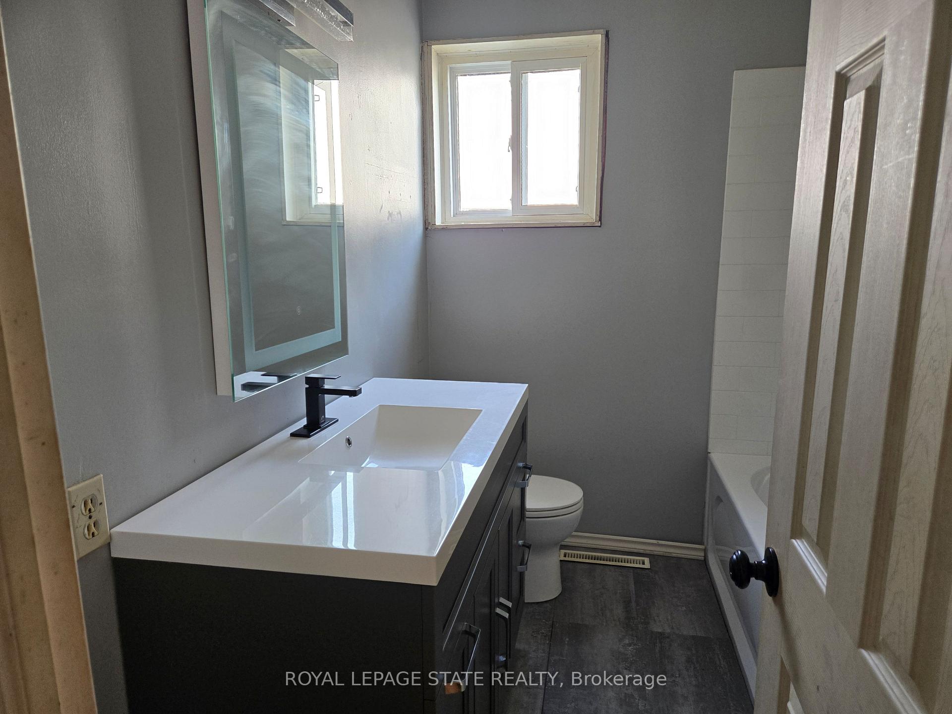 Photo 19 of 16 Broderick Avenue, Thorold, Thorold Downtown — HOMEH