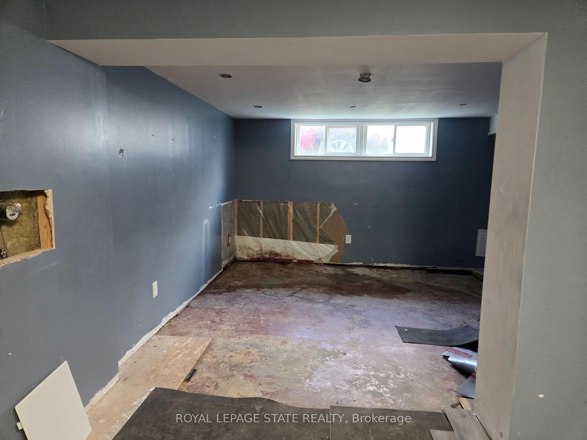 Photo 25 of 16 Broderick Avenue, Thorold, Thorold Downtown — HOMEH